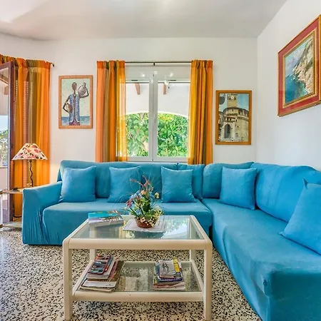 Σαλέ Next To The In Binibeca, Menorca